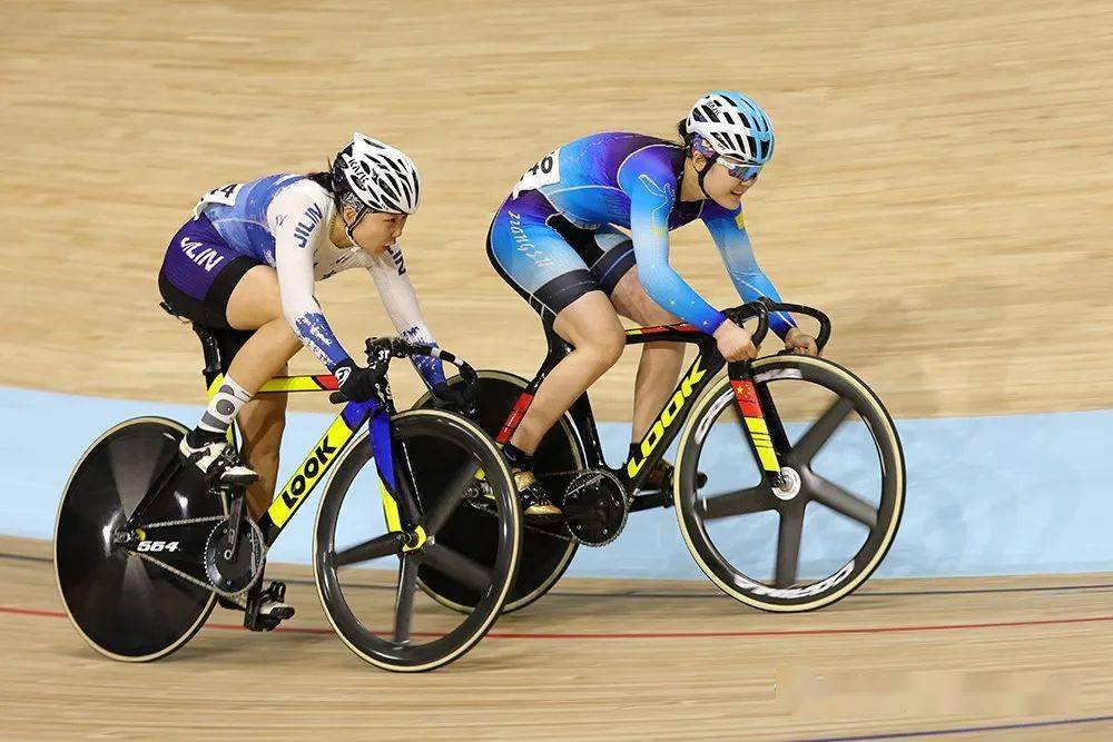 九游体育-关于排球小组赛，关中玄武队与皖南闪电队翻盘，阵地战处理得当！教练团队居功至伟的信息