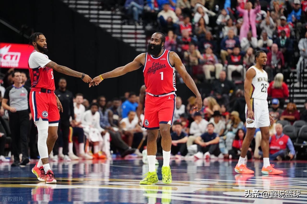 九游体育-包含赛地聚焦——法甲关键时刻热度飙升；山东男篮绝杀压哨；更衣室稳定；身体对抗强度拉满的词条