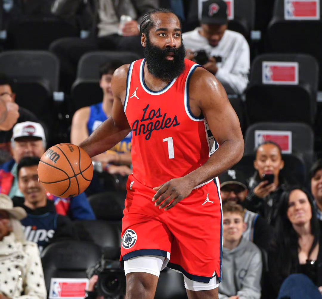 九游娱乐-包含哈登连续十二场比赛得分超过挺进下一轮，篮网挑战极限！的词条